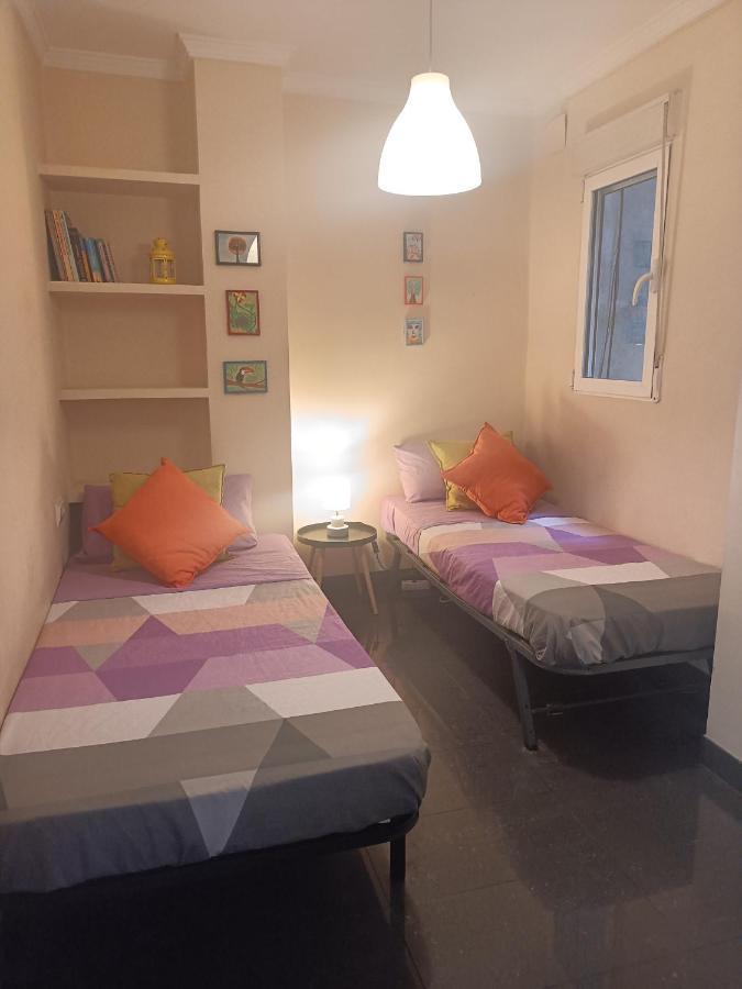 Habitación Céntrica en Casa de Familia Valência Exterior foto